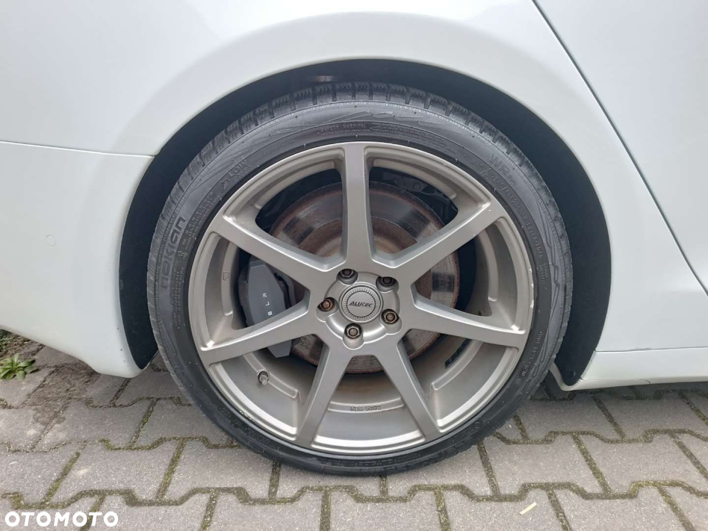 Tesla Model S - 14