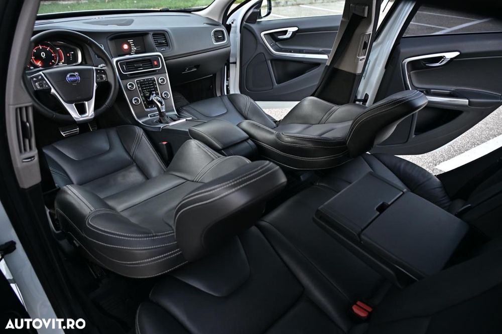 Volvo V60 D6 Plug-In-Hybrid AWD Geartronic Summum - 21