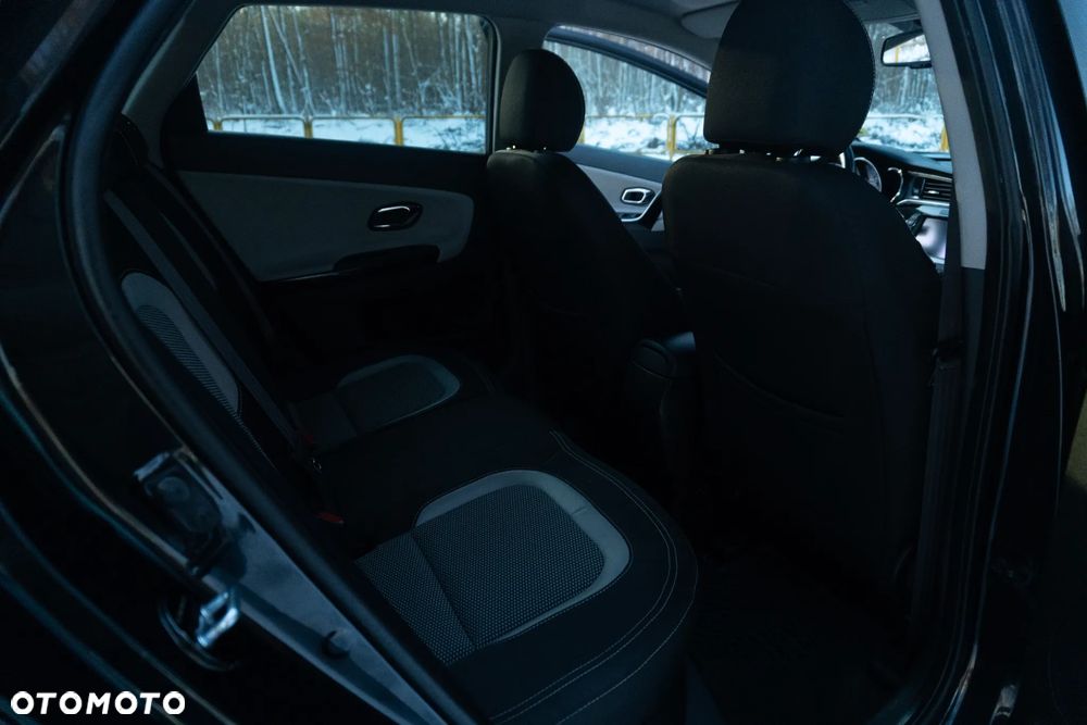 Kia Ceed 1.6 CRDi 136 ISG Spirit - 13