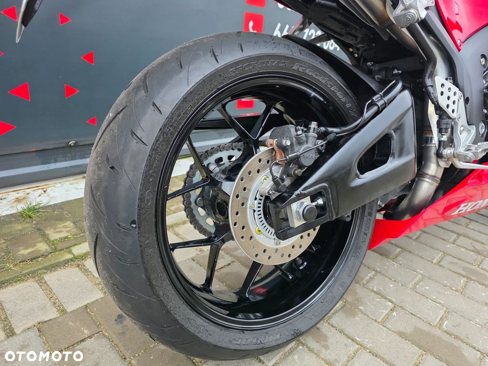 Honda CBR - 32
