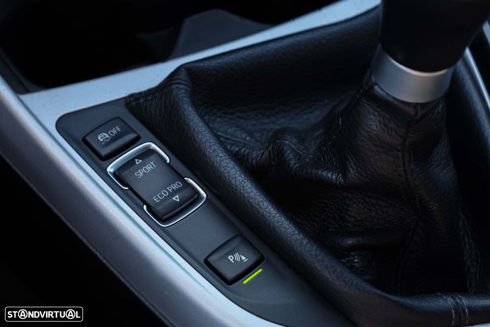 BMW 116 d Pack M - 27