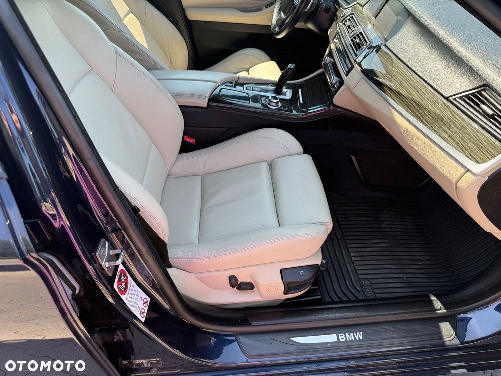 BMW Seria 5 520d - 24