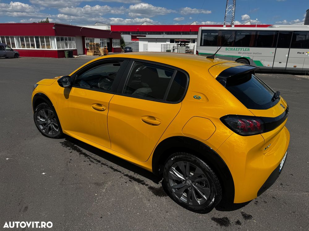 Peugeot 208 e-208 100 kW Allure - 10