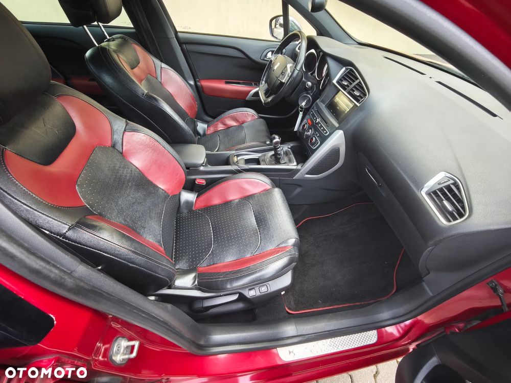 Citroën DS4 BlueHDi 150 S&S SoChic - 26