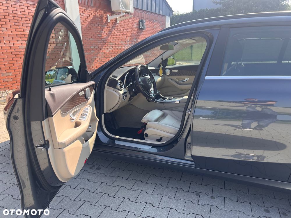Mercedes-Benz Klasa C 220 d 4-Matic 7G-TRONIC - 13