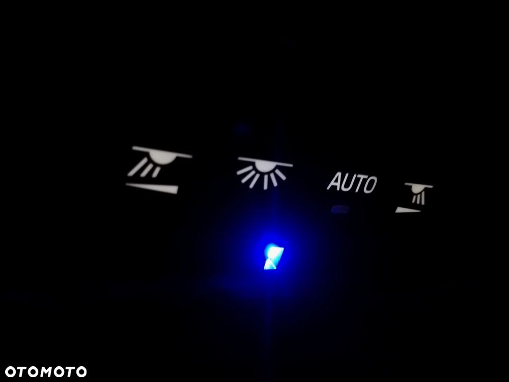 Volvo XC 60 D4 AWD Inscription - 24