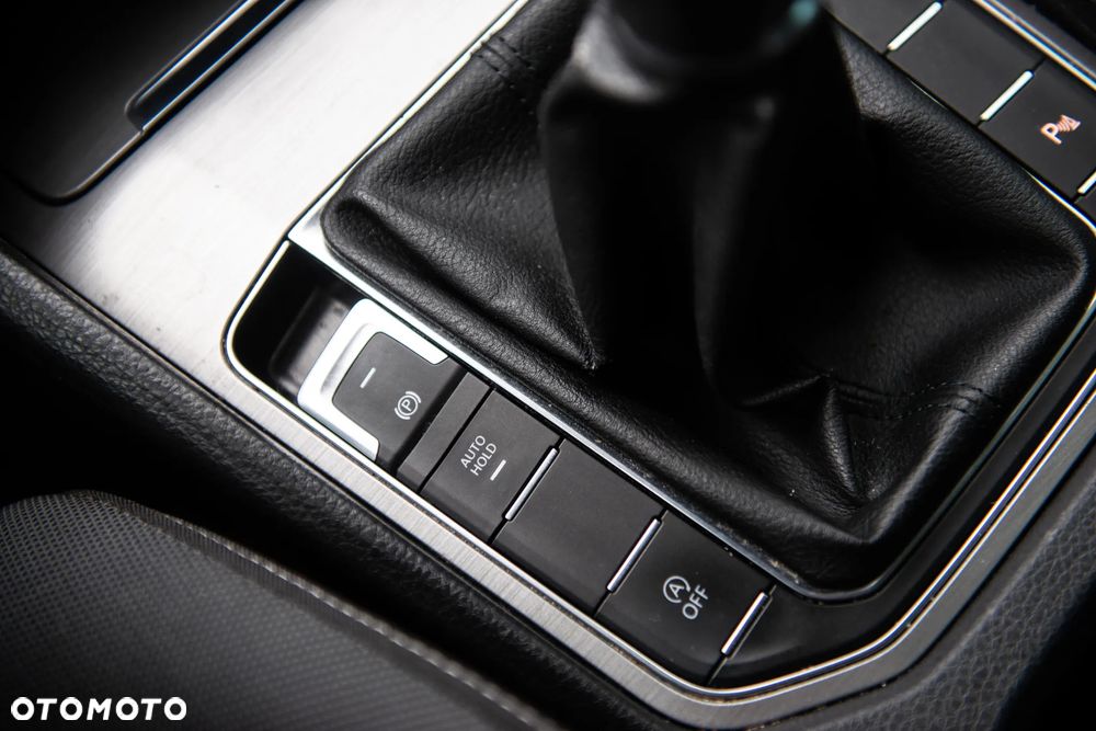 Volkswagen Golf Sportsvan 2.0 TDI (BlueMotion Technology) Comfortline - 37