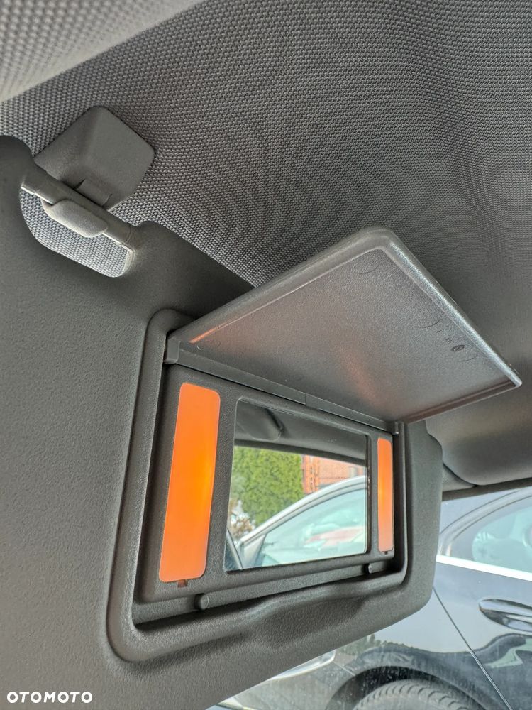 Opel Vectra 1.9 CDTI DPF Cosmo - 38