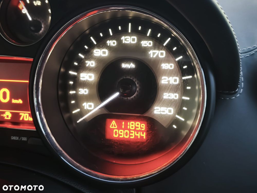 Peugeot RCZ 1.6 THP - 23
