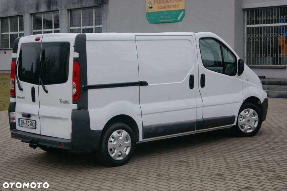 Renault TRAFIC - 10