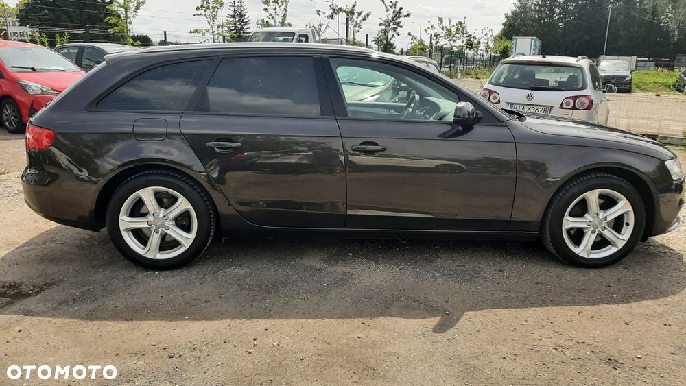 Audi A4 Avant 2.0 TDI DPF clean diesel multitronic Ambiente - 6