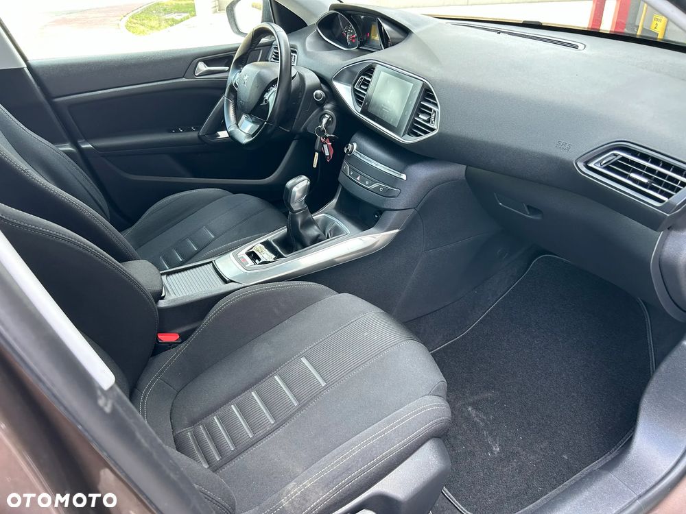Peugeot 308 - 28