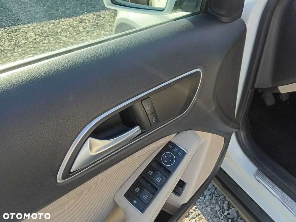 Mercedes-Benz GLA - 20