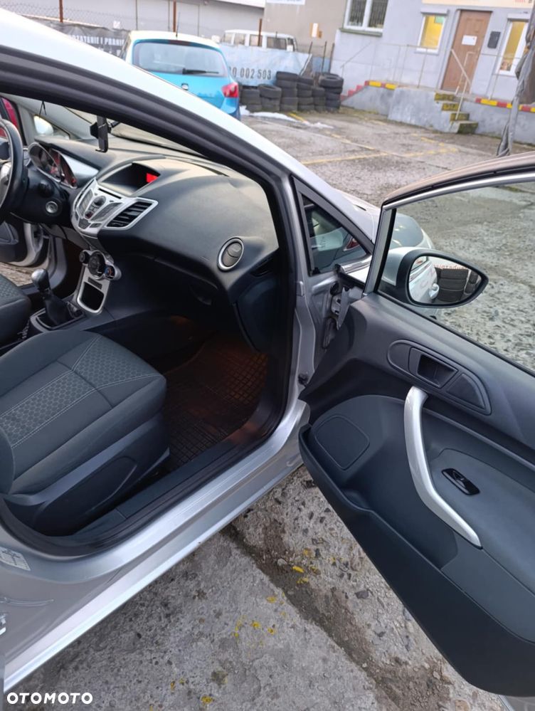 Ford Fiesta - 8