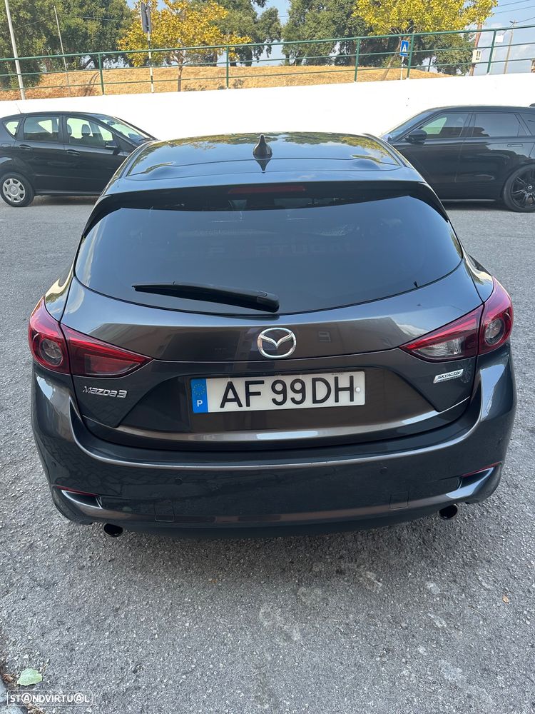 Mazda 3 Hatchback - 4