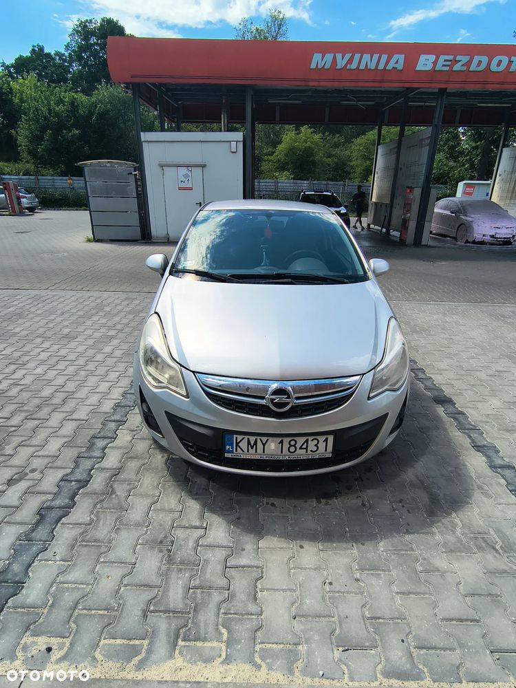 Opel Corsa 1.4 16V Cosmo - 8