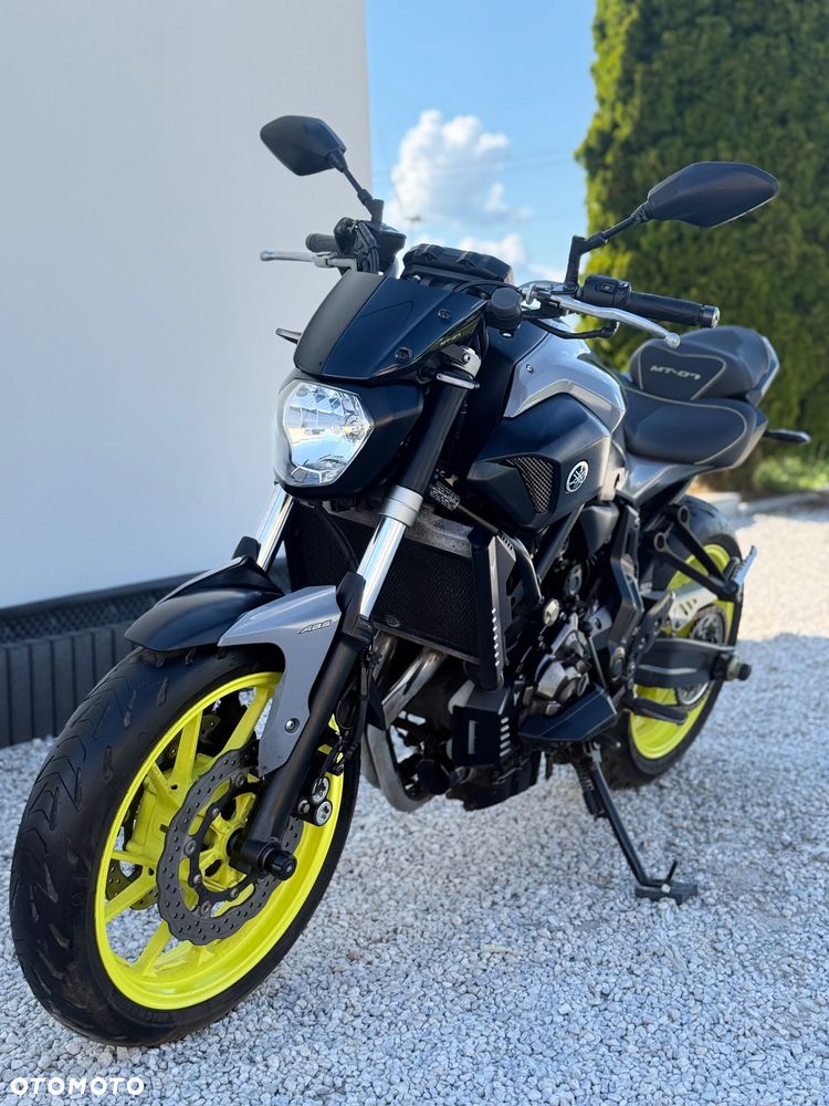 Yamaha MT - 7