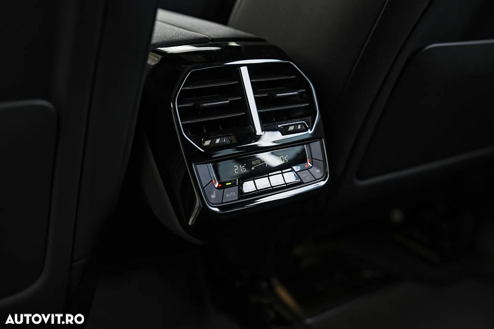 BMW iX - 20