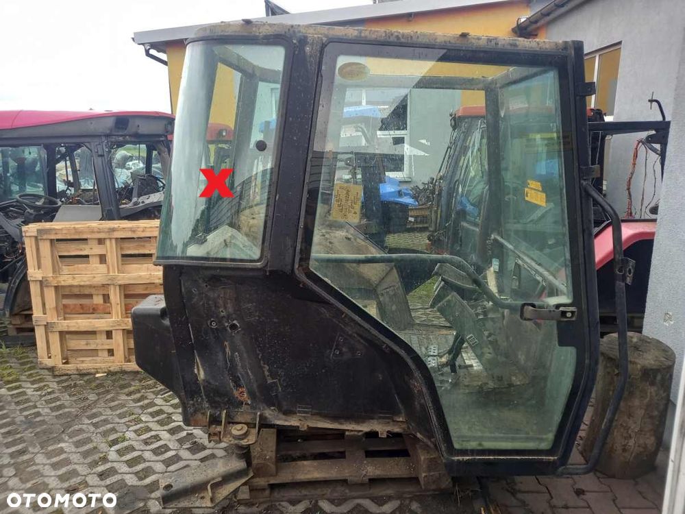 Elementy kabiny Massey Ferguson 8150 - 1