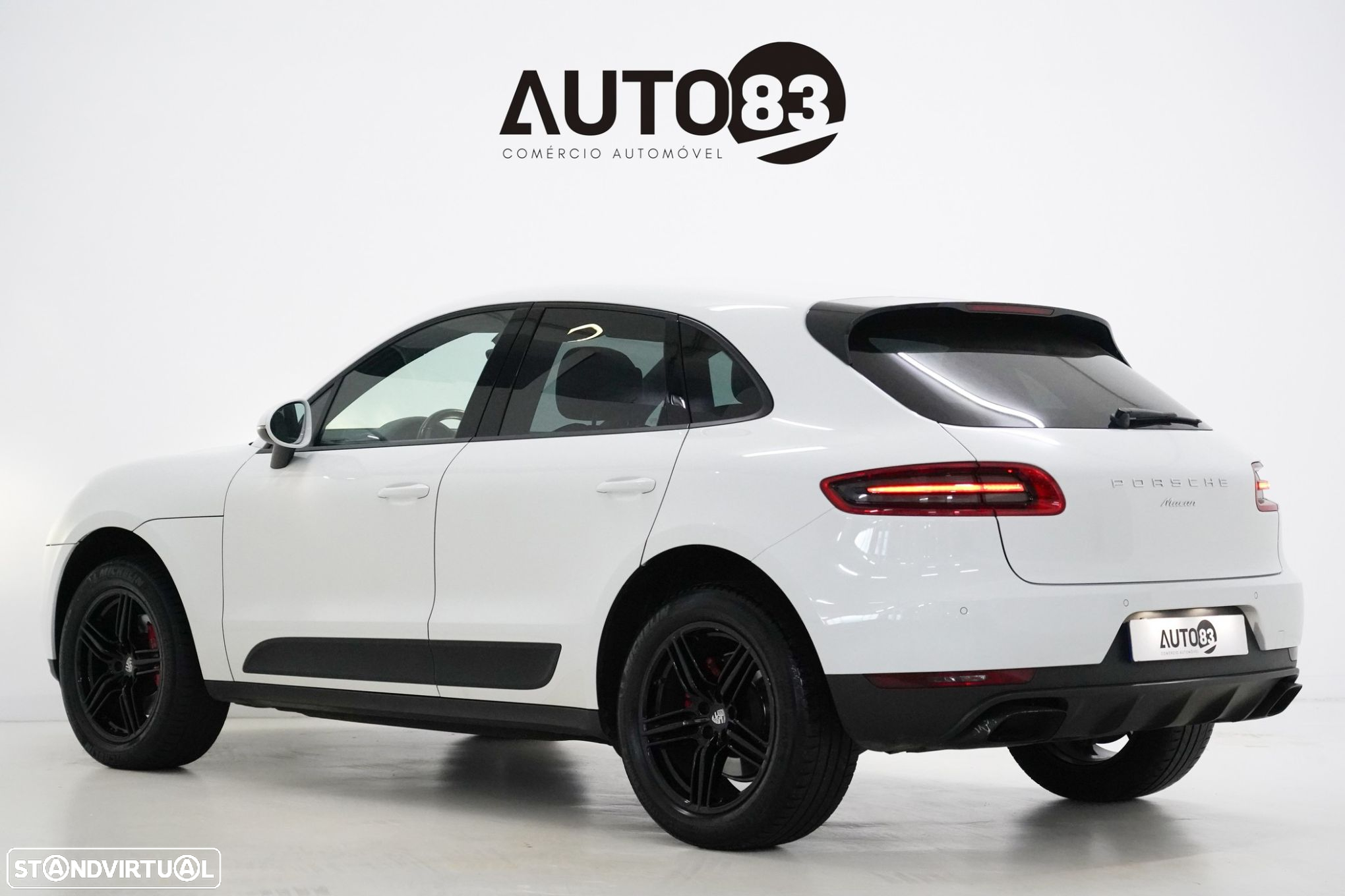 Porsche Macan Standard - 3