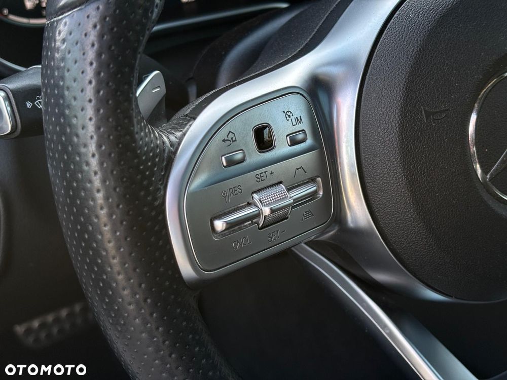 Mercedes-Benz Klasa C 300 9G-TRONIC AMG Line Plus - 20