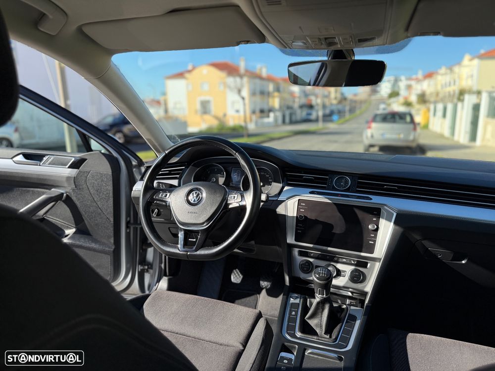 VW Passat Variant 1.6 TDI (BlueMotion ) Trendline - 13