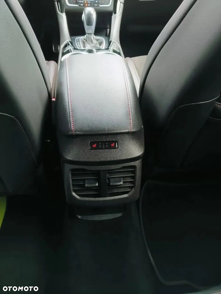 Ford Mondeo 2.0 Hybrid ST-Line X - 12