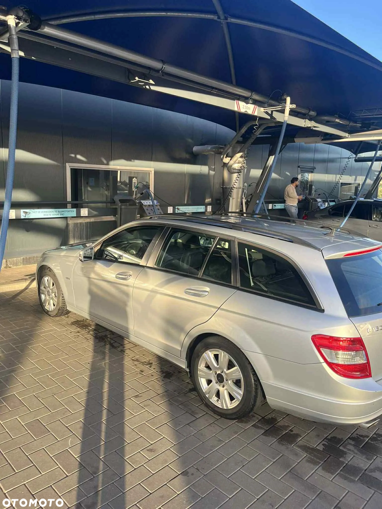 Mercedes-Benz Klasa C 180 T CDI DPF (BlueEFFICIENCY) Avantgarde - 4