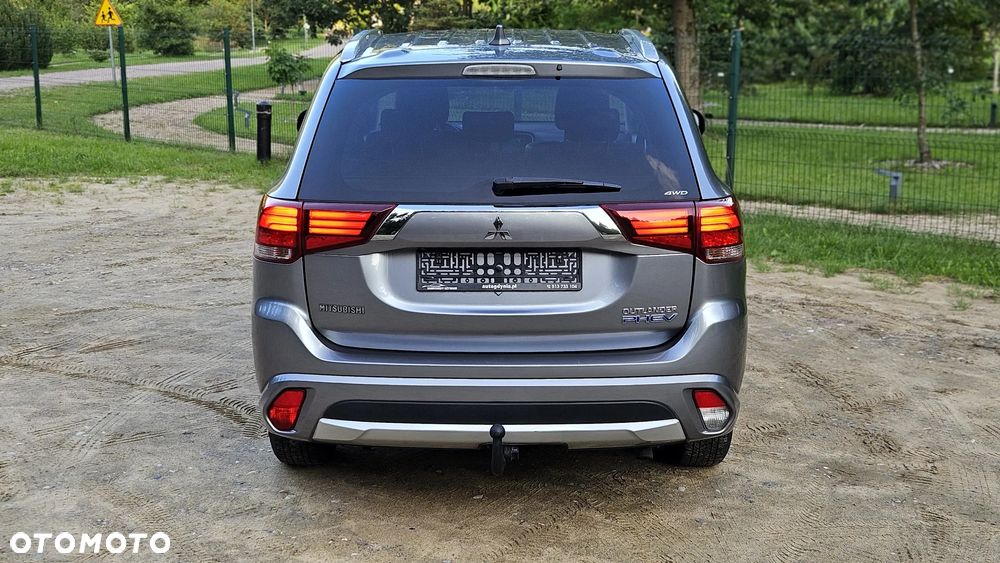 Mitsubishi Outlander 2.0 4WD Plug-In Hybrid - 15
