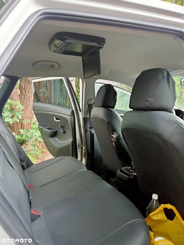 Hyundai i30 1.4 CRDi Advantage - 8