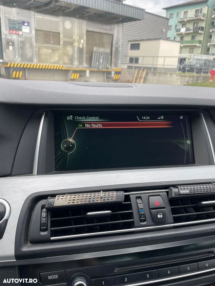 BMW Seria 5 520d xDrive AT - 18