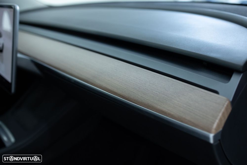 Tesla Model 3 Long-Range Dual Motor AWD - 43