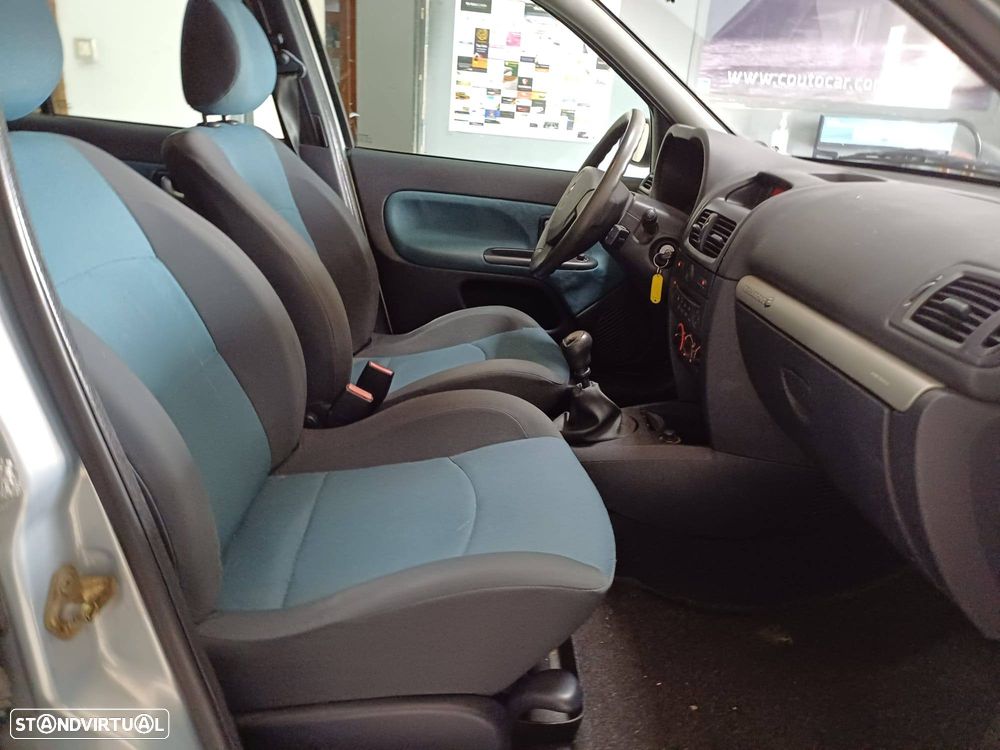 Renault Clio 1.2 16V Billabong - 9