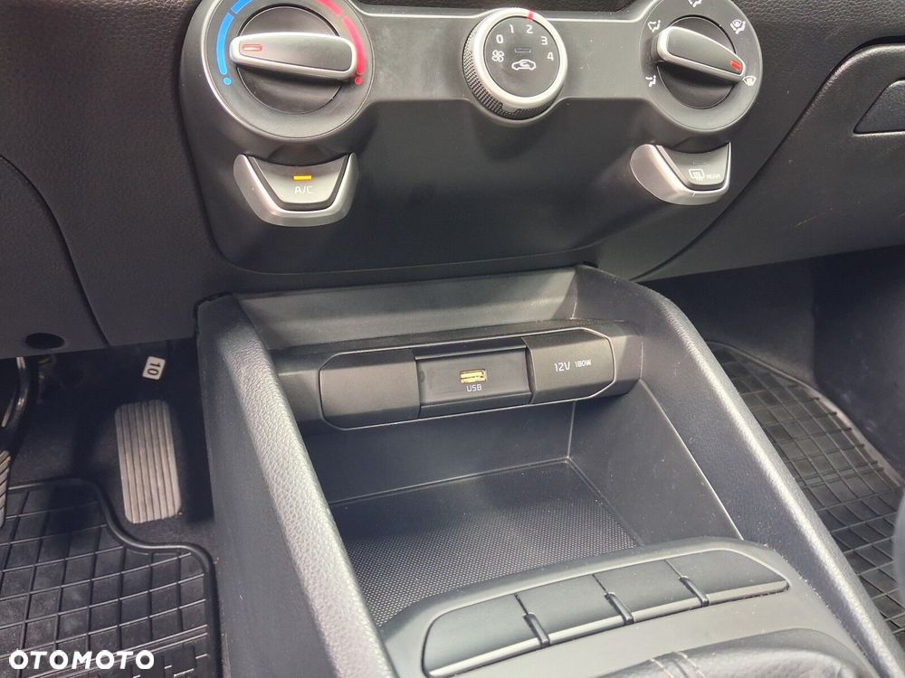 Kia Rio - 15