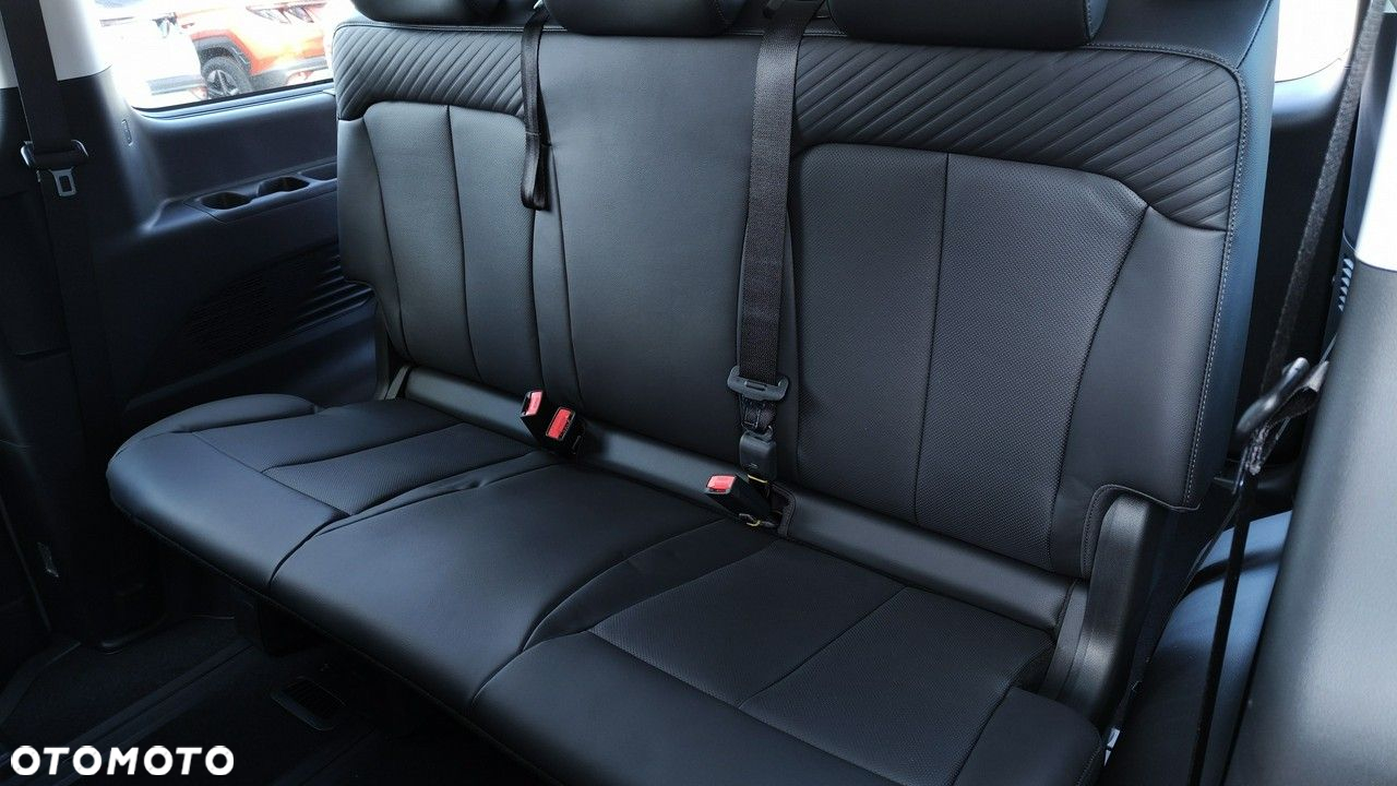 Hyundai Staria - 27