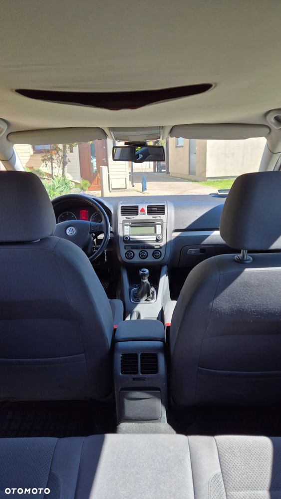 Volkswagen Golf - 10