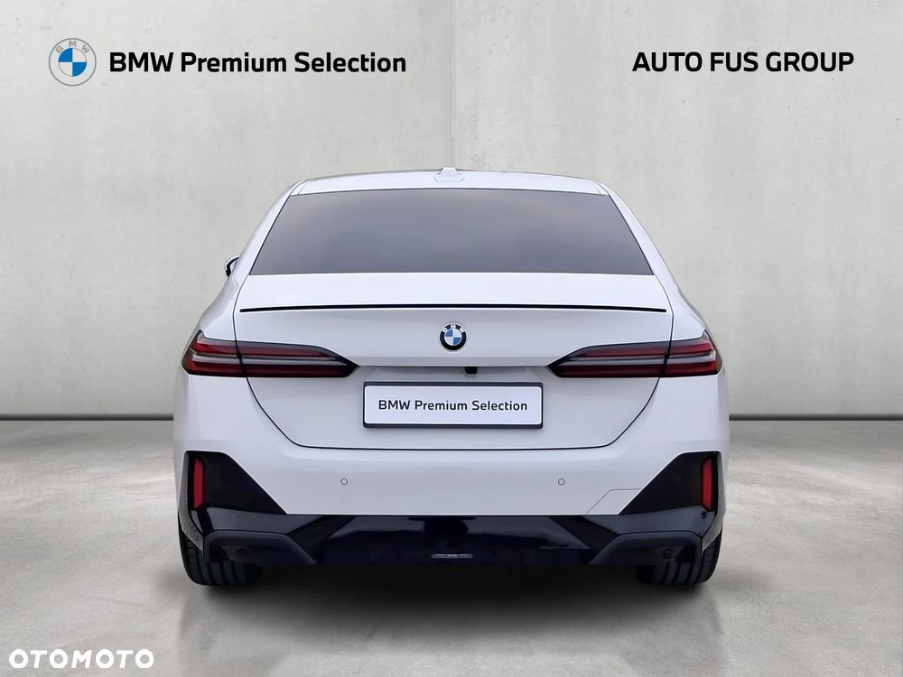 BMW Seria 5 520i mHEV M Sport - 4