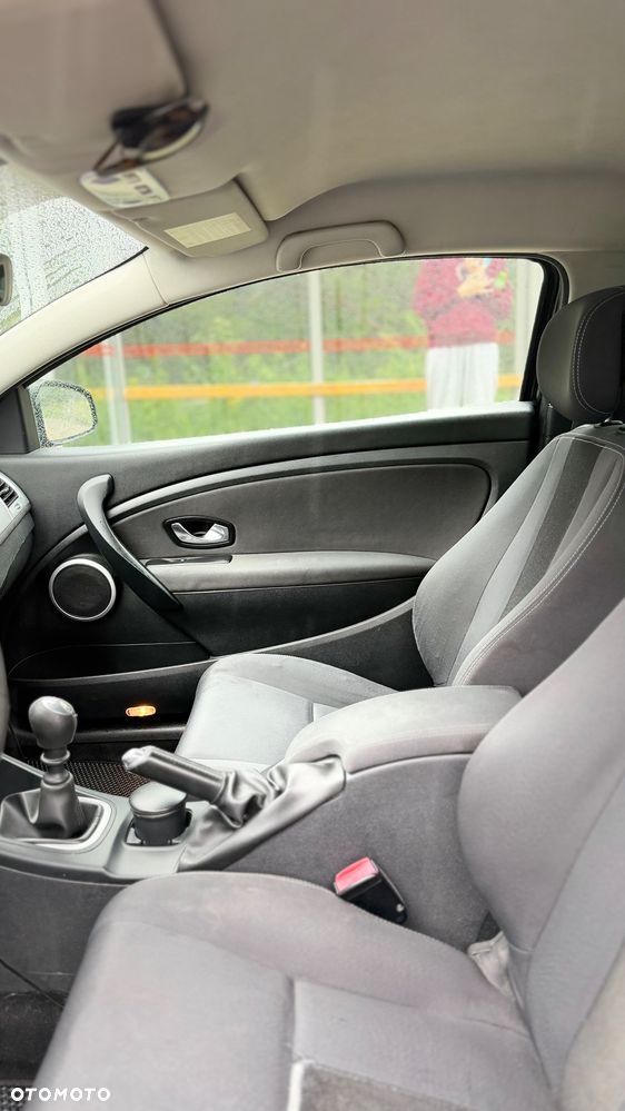 Renault Megane 1.6 16V Dynamique Euro5 - 14