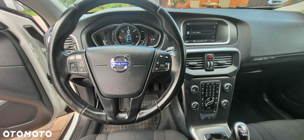 Volvo V40 Cross Country D2 Momentum - 5