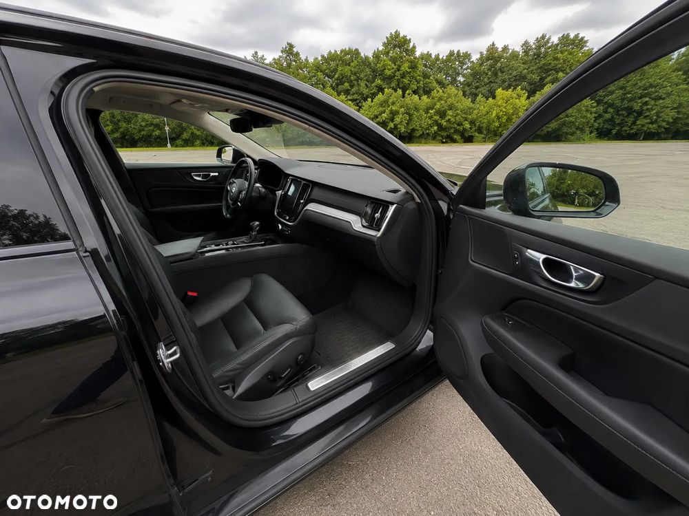 Volvo S60 T6 AWD Momentum Pro - 11