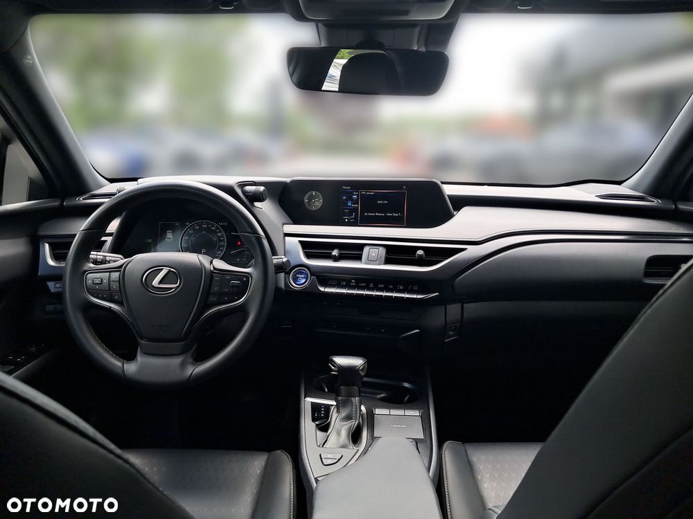 Lexus UX - 11