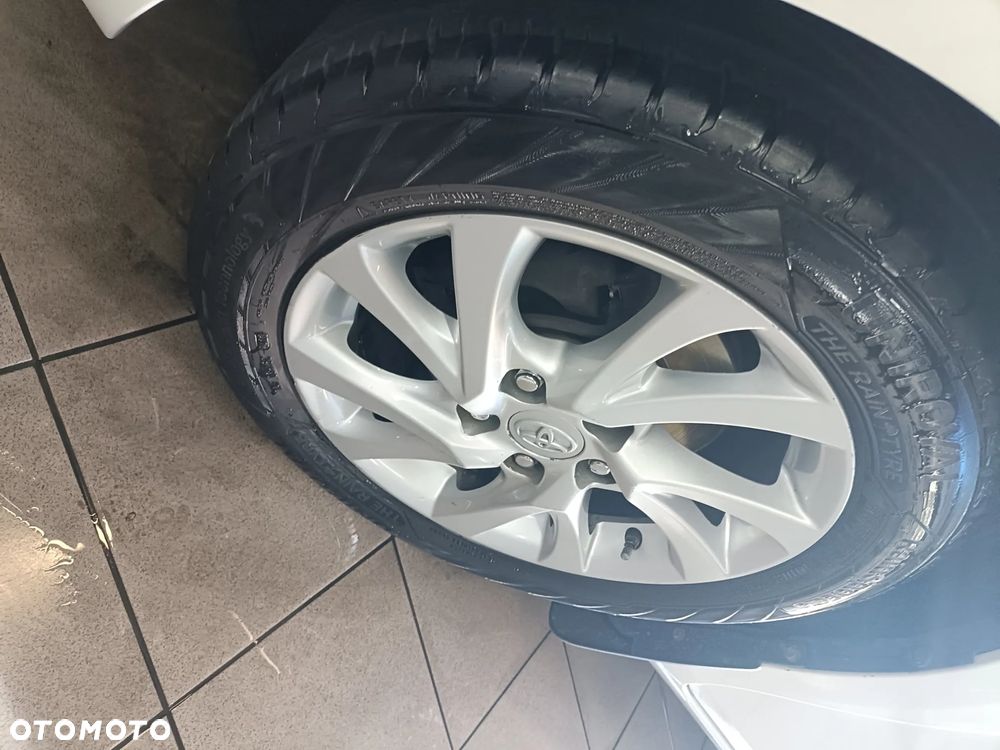 Toyota Auris 1.6 Prestige - 8