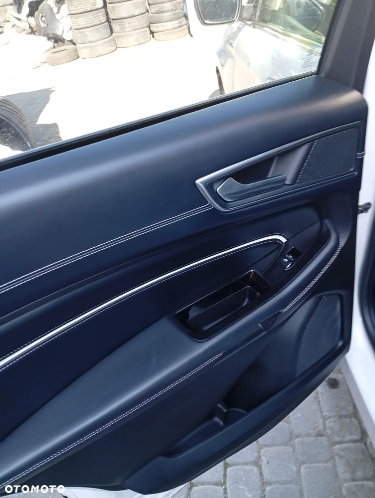 Ford Edge 2.0 EcoBlue Bi-Turbo 4x4 Vignale - 24