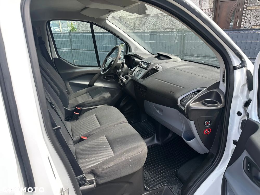 Ford Transit Custom - 8