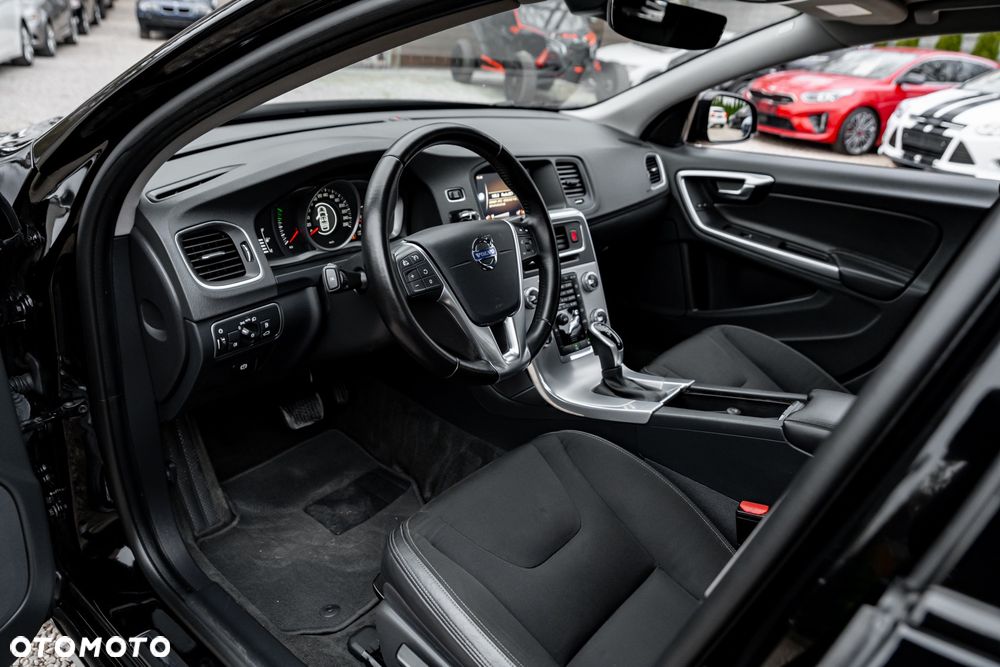 Volvo V60 Cross Country D3 Geartronic - 13