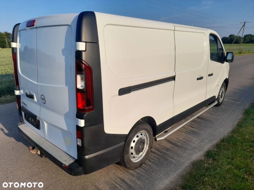 Opel Vivaro - 1