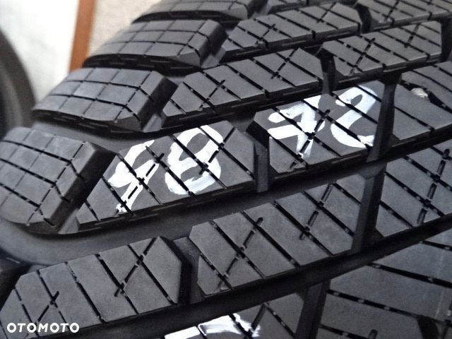 255/50/R19 107V Pirelli Cinturato Winter 2 - 10