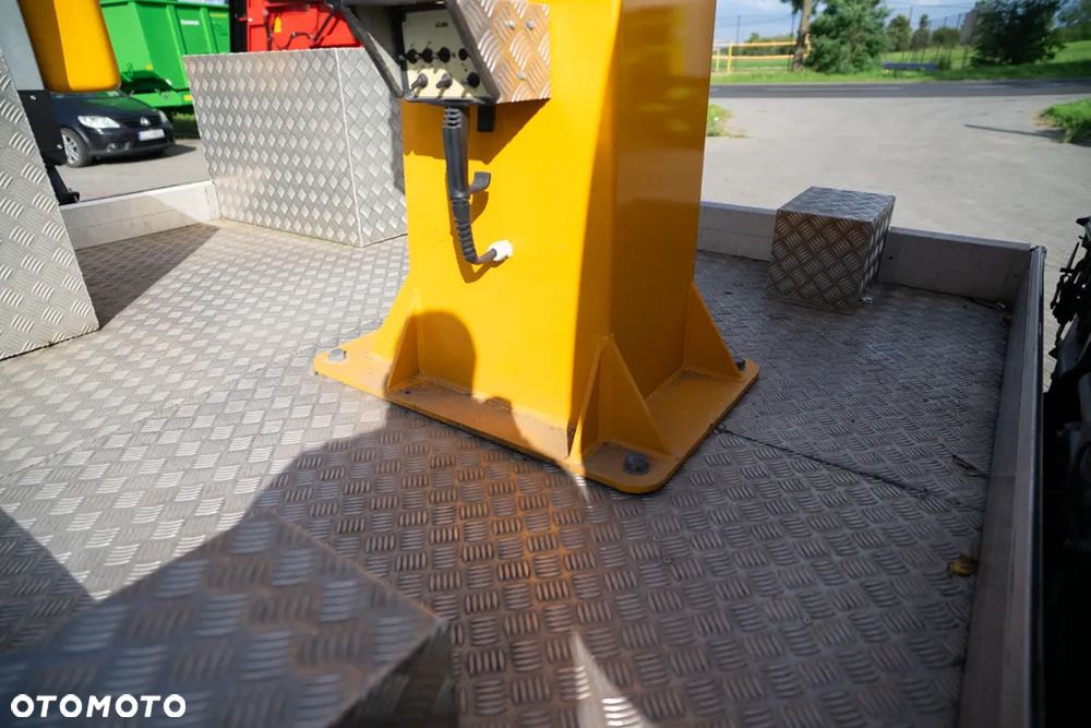 Nissan PODNOŚNIK KOSZOWY NISSAN NT400 CABSTAR 32.12 - 31