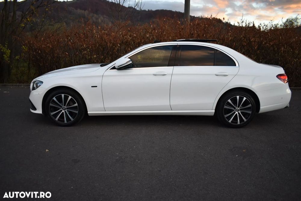 Mercedes-Benz E 300 4Matic 9G-TRONIC Avantgarde - 4