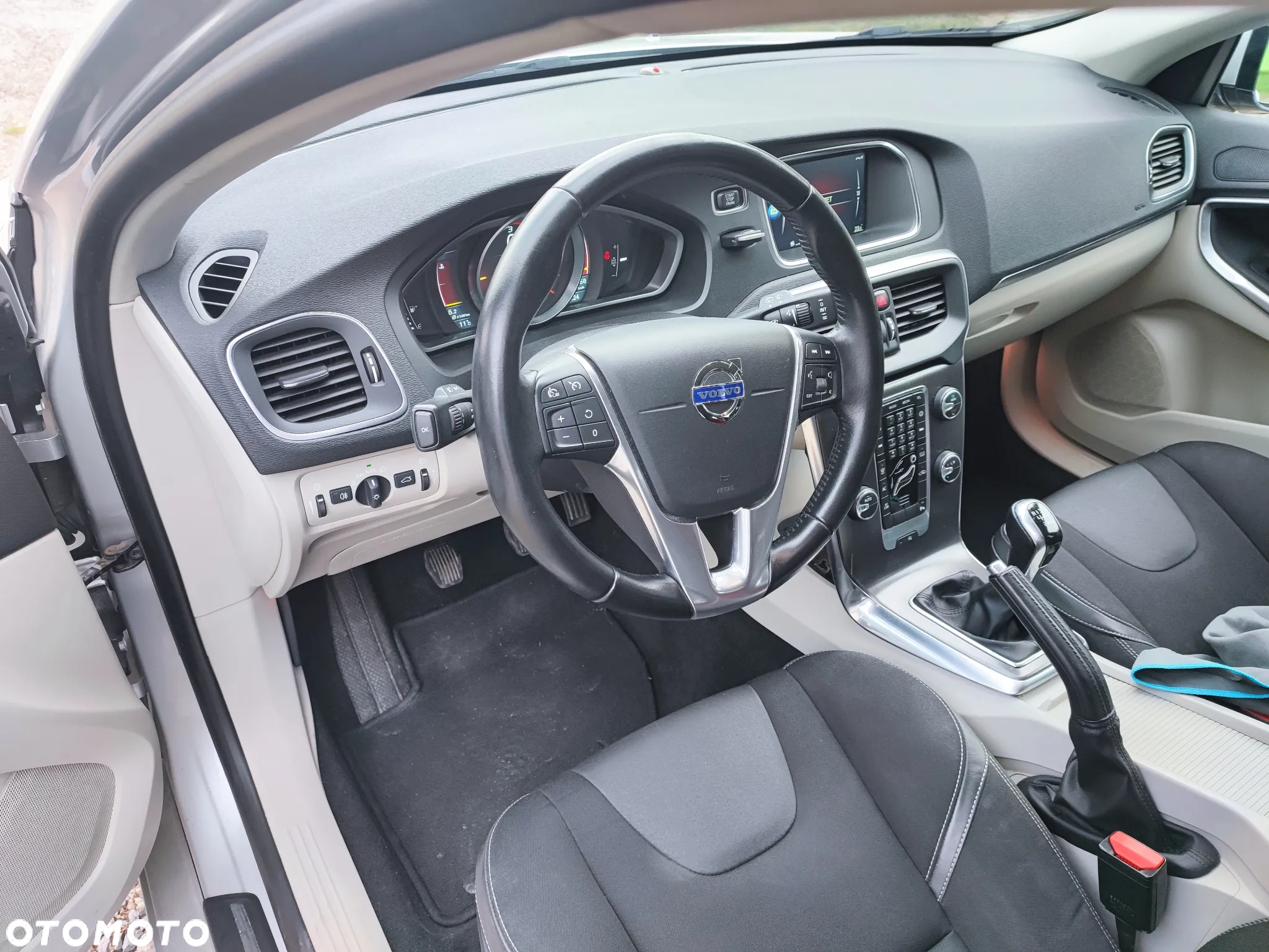 Volvo V40 - 14